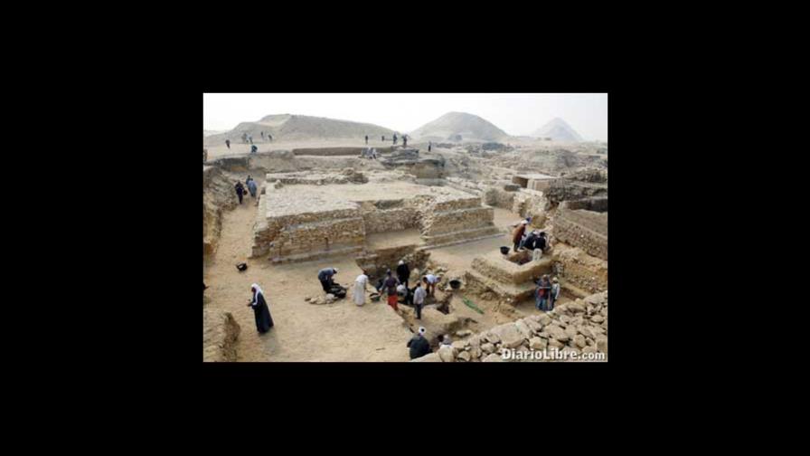 Descubren pirámide de 4,300 años