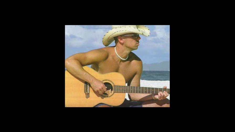 Kenny Chesney gana premio al artista country del año en EE.UU.