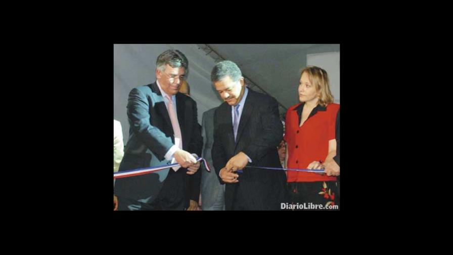 Inauguran formalmente la carretera SD-Samaná Inauguran formalmente la carretera SD-Samaná