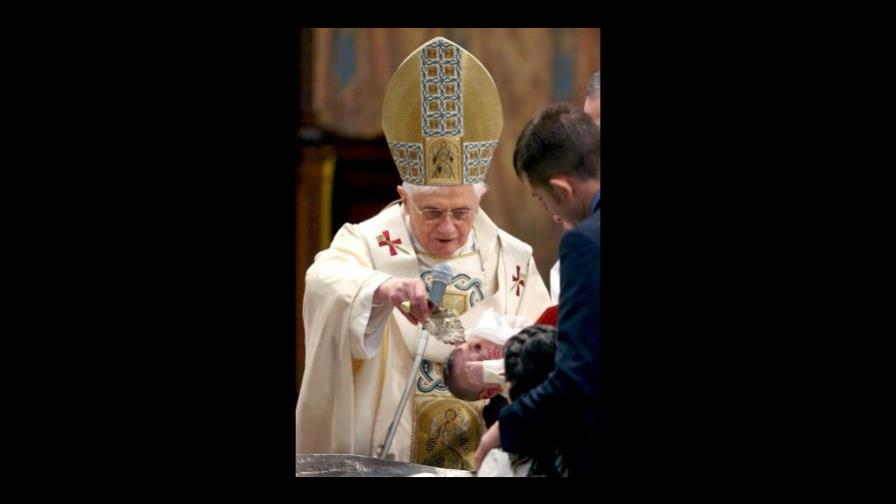 El Papa ofició misa dando espalda a fieles la primera vez tras el Vaticano II El Papa ofició misa dando espalda a fieles la primera vez tras el Vaticano II