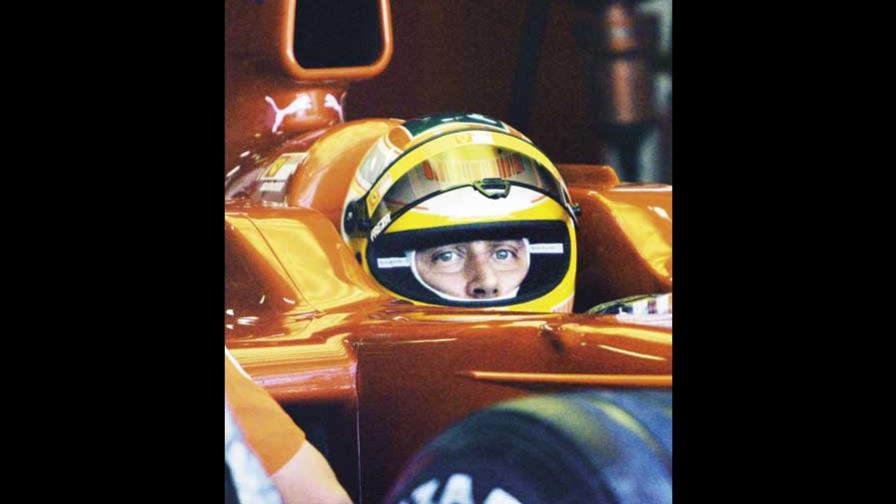 Luca Badoer, el más rápido en Catalunya