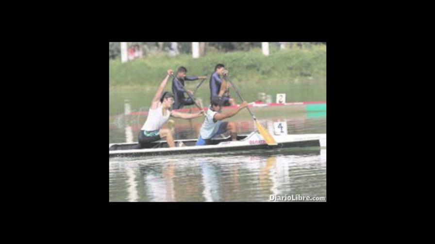 Regata, remo y canotaje en la presa de Rincón de Bonao