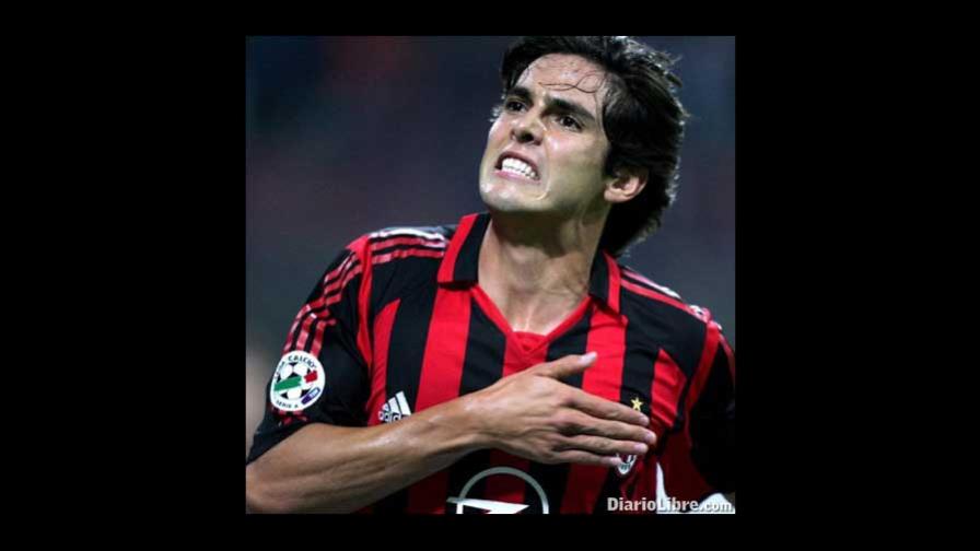 Piden a Kaká explicar vínculos con religiosos