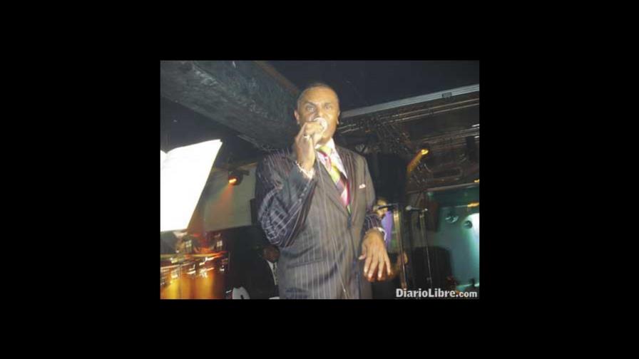 El Canario cantó en la discoteca Jet Set