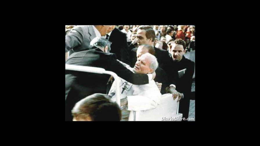 Cura español atentó contra Juan Pablo II