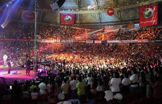 Juanes se presenta a casa llena en Palacio de los Deportes