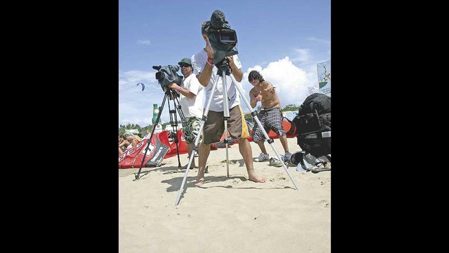 En Cabarete ya se siente la fiebre por el kiteboarding