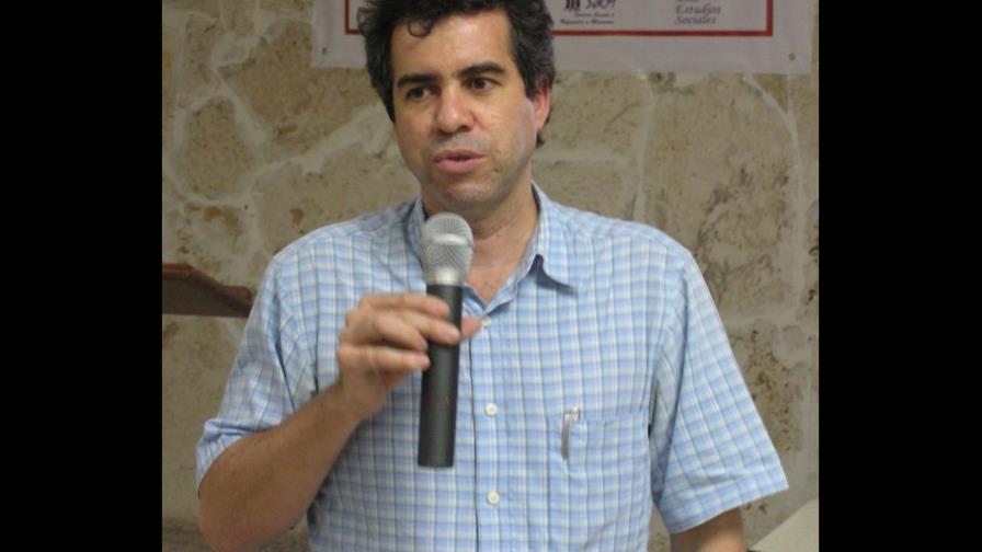 Homenaje al padre José Luis Alemán