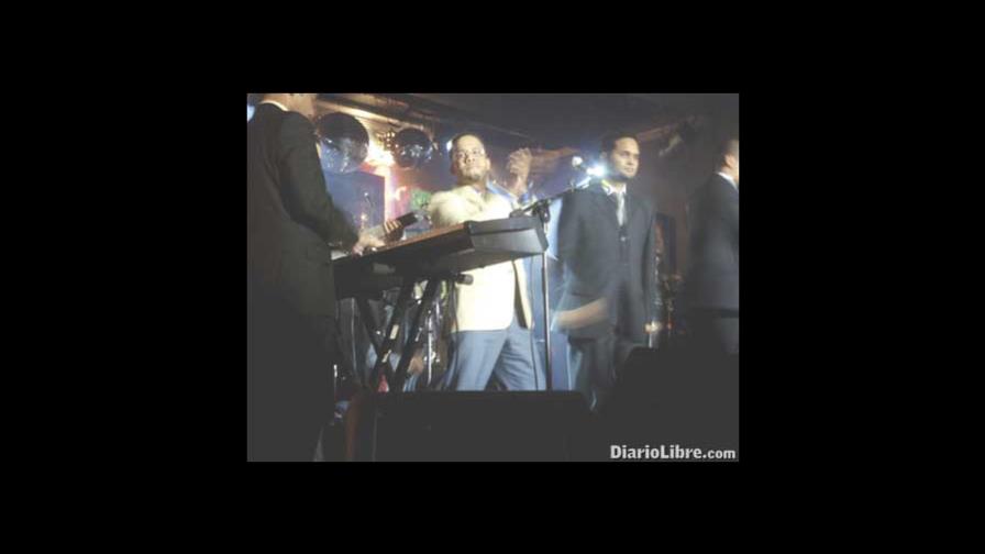 El Torito se enfrentó a tres, y salió ganando