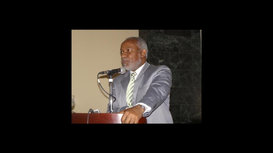 Paredes dice que no acepta presión de los distribuidores GLP