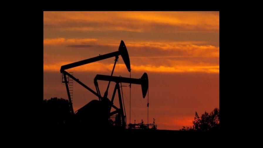 Petróleo de Brent bajó cinco dólares