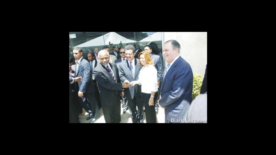 LF inaugura edificio defensa consumidor