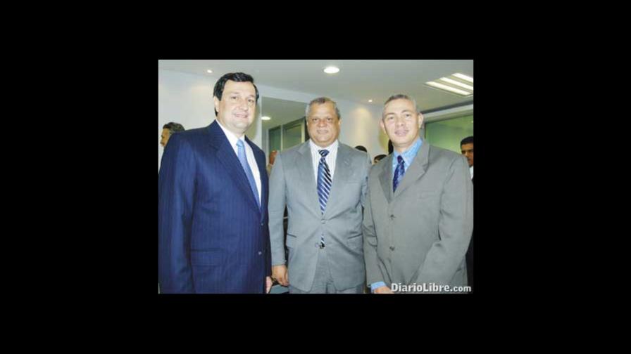 I. Bordas inaugura oficinas