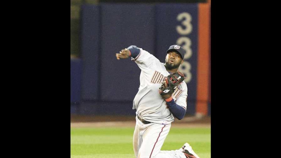 Cristian Guzmán, líder de hits, con 100, en las Grandes Ligas