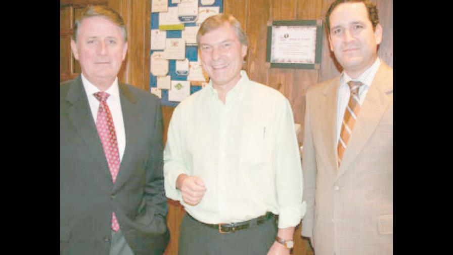 Presentan vinos californianos SIMI