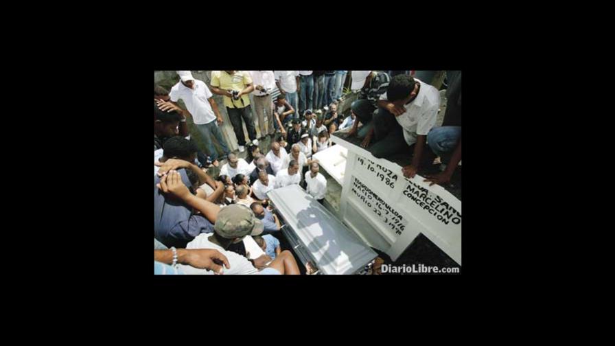 Dan el último adiós a soldado muerto Irak