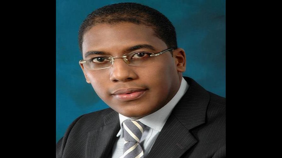 Hiddekel Morrison recibe premio Jaycees Joven Sobresaliente