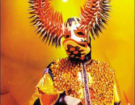 SANTIAGO (2) - Careteros en carrera por el color