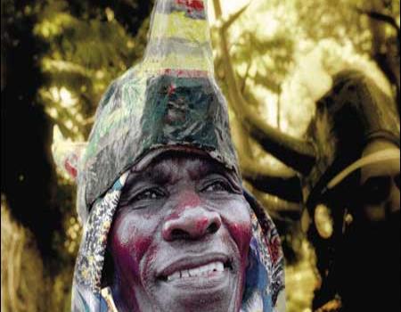 SANTIAGO (2) - Careteros en carrera por el color