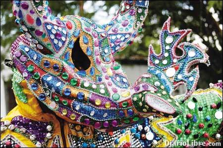 SANTIAGO (2) - Careteros en carrera por el color