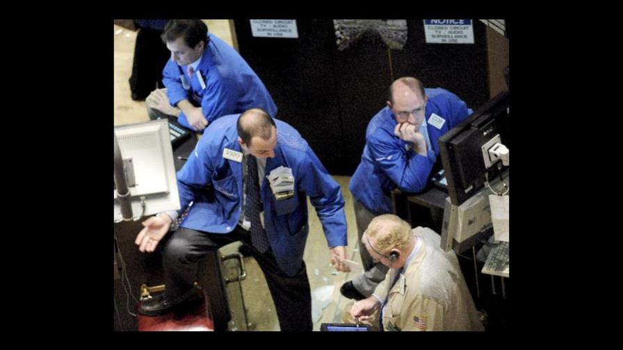 Wall Street registra la séptima mayor caída en puntos de su historia