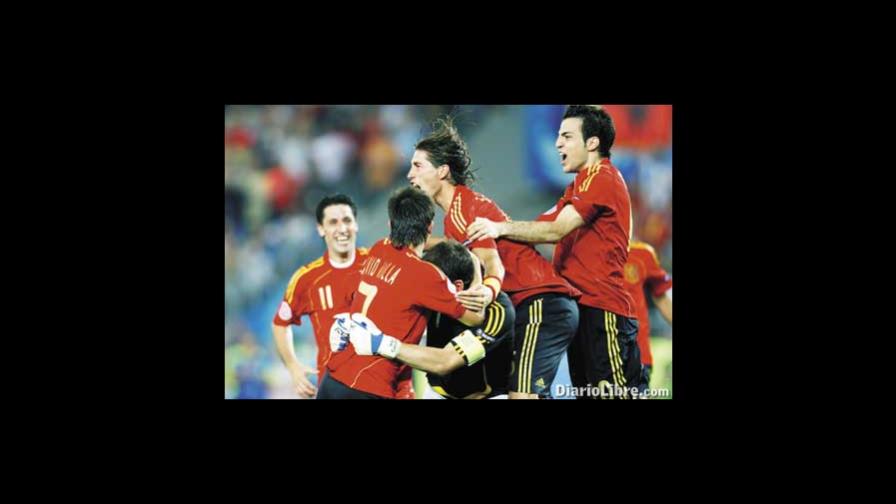 España vence a Italia 4-2 con penales