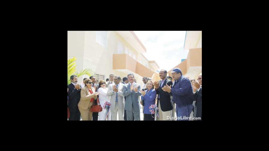 LF inaugura casas en Villa Progreso, SC