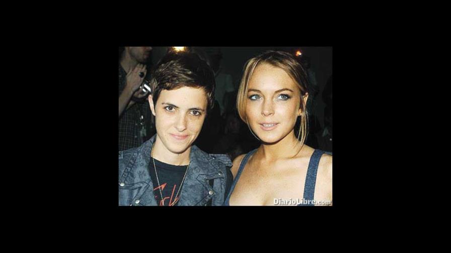 Lohan sale del closet, confirma es lesbiana