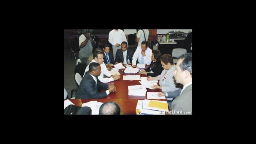 Piden juicio político a miembros CC