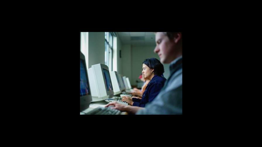 Más que producir noticias, periodista digital debe analizar y sintetizar