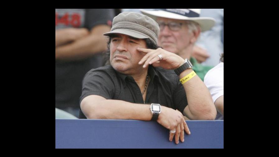 Maradona es un terror en el tenis Maradona es un terror en el tenis