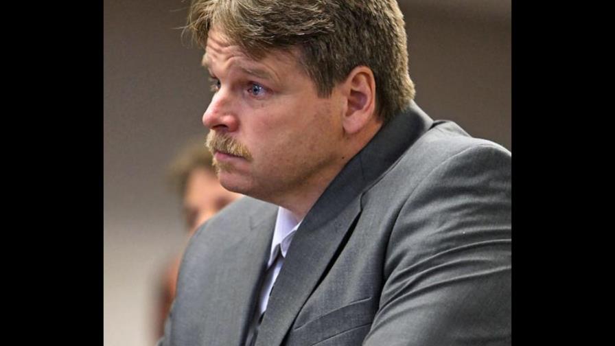 Después de 20 años en la cárcel, un examen de ADN prueba su inocencia Después de 20 años en la cárcel, un examen de ADN prueba su inocencia