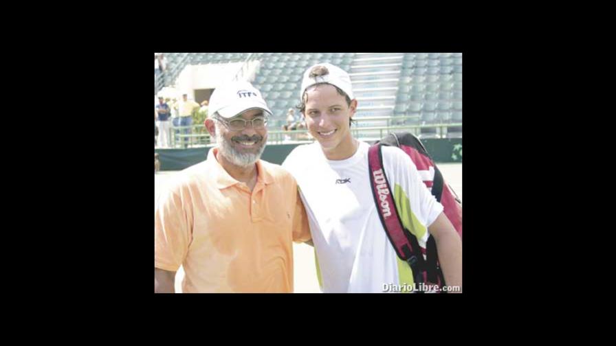 José Hernández avanza a final en tenis internacional