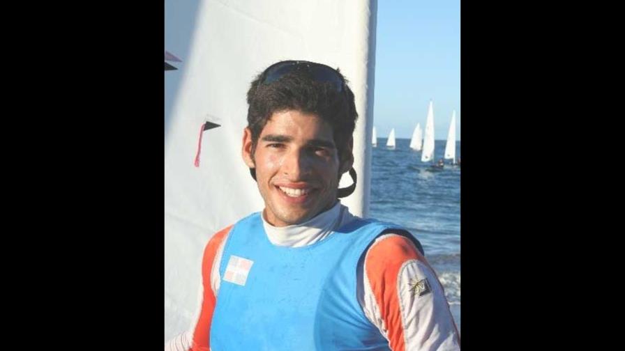 Raúl Aguayo impone su calidad en el Láser Midwinters East de Florida Raúl Aguayo impone su calidad en el Láser Midwinters East de Florida