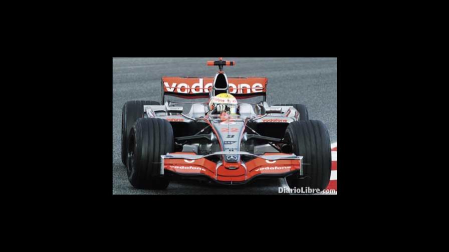 Hamilton fue el mejor en las pruebas de Silverstone Hamilton fue el mejor en las pruebas de Silverstone