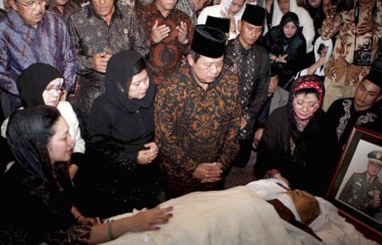 Muere ex dictador indonesio Suharto