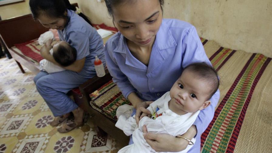 Vietnam cancela adopciones con EE.UU. por acusaciones de corrupción