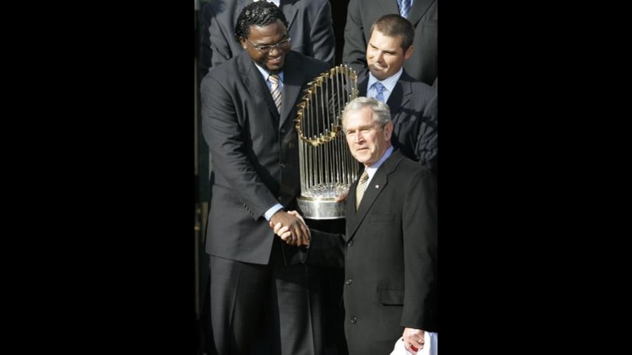 David Ortiz y su paseo en moto policial en Washington