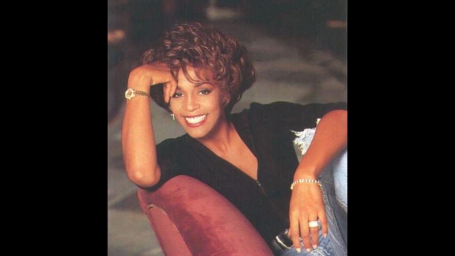 Whitney Houston niega que haya vuelto con su ex marido Bobby Brown