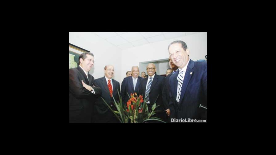 Caso de las nominillas pone a la defensiva al Gobierno y PLD
