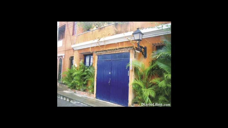 Encuentran muerto a un poeta peruano