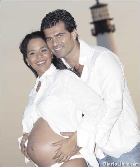 Mariela Encarnación está feliz con la llegada de su hijo - Diario Libre