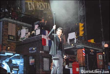 Ricardo Arjona se lanzó de un quinto piso