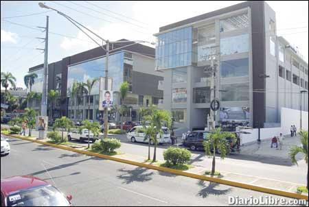 Invierten más de RD$1,000 millones en grandes plazas comerciales de Santiago Invierten más de RD$1,000 millones en grandes plazas comerciales de Santiago