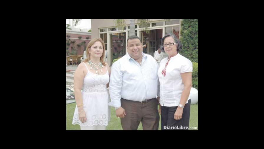 E. Capriles lanza A flor de piel E. Capriles lanza A flor de piel