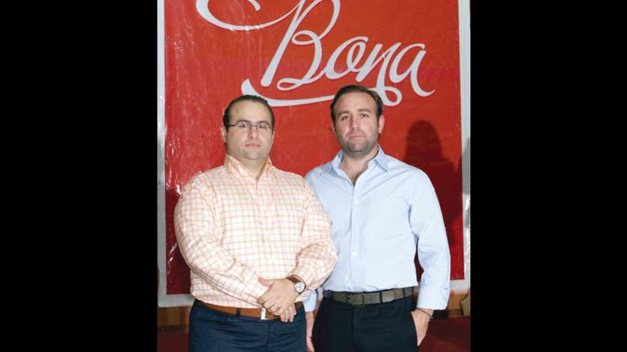 Bona distingue la labor de sus empleados Bona distingue la labor de sus empleados