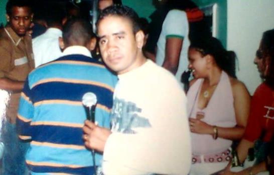 El pollito, cantante dominicano residente en Barcelona