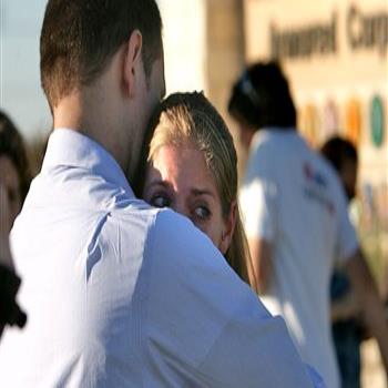 Aumentan a 12 los muertos en tiroteo en la más grande base militar de EE.UU. Aumentan a 12 los muertos en tiroteo en la más grande base militar de EE.UU.