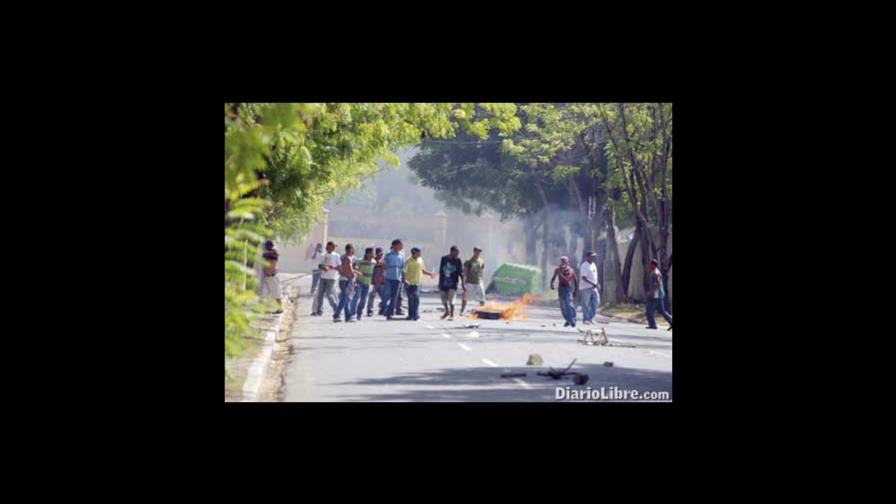 Protests in San Jose La Mina; they insist there was an agreement