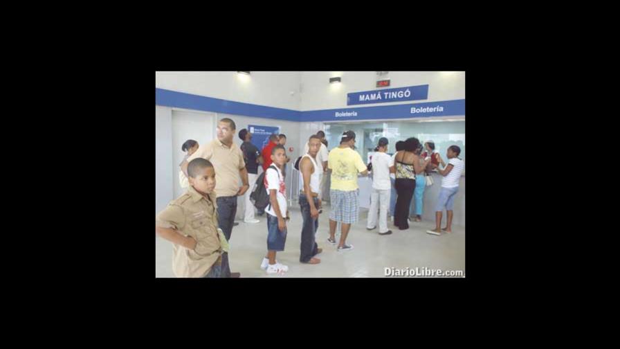 Usuarios del metro dejan de pasar penurias en voladoras